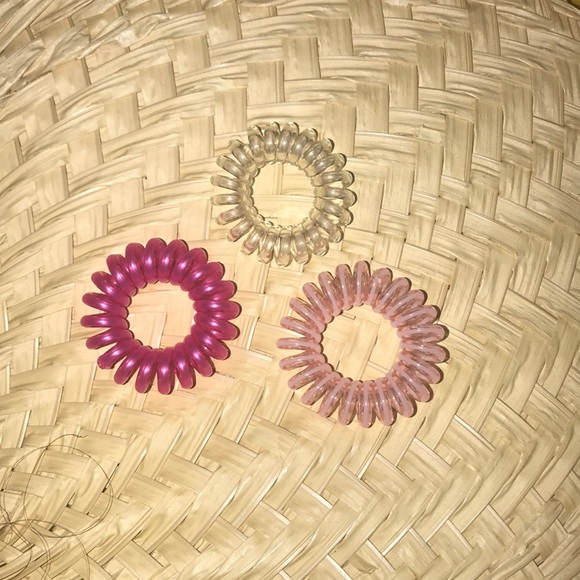 NWT Set of 4 pink/white coil/spiral hair ties - Picture 5 of 8